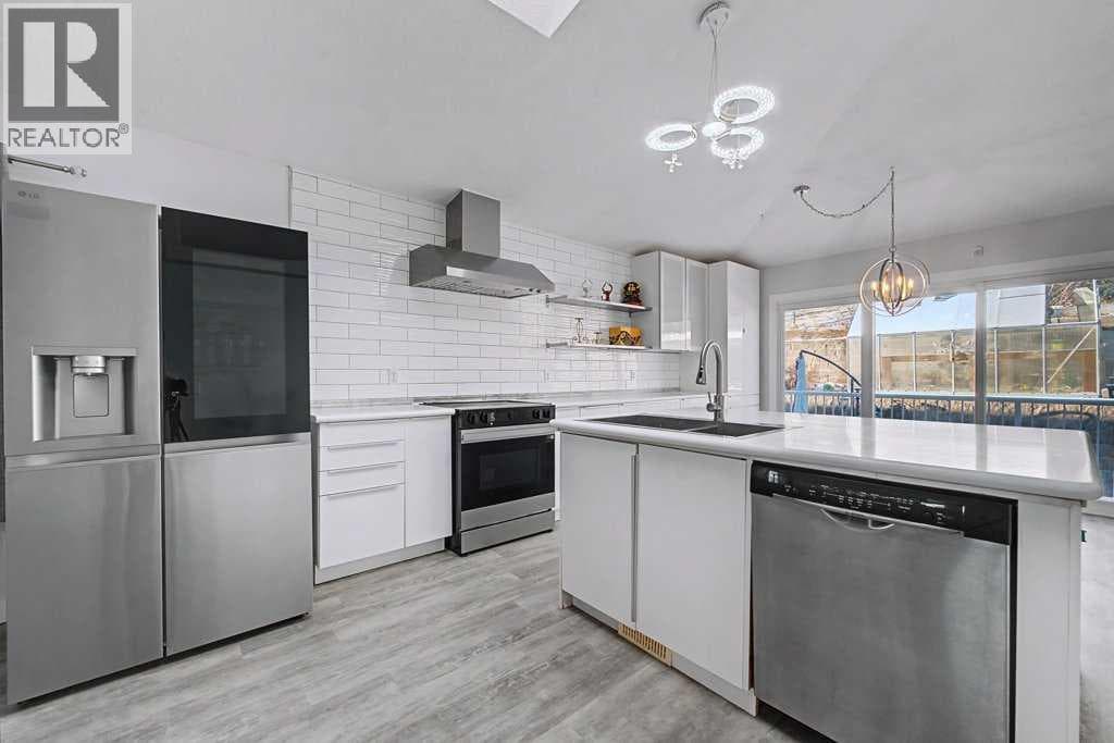 267 Panamount Hill NW — photo 2