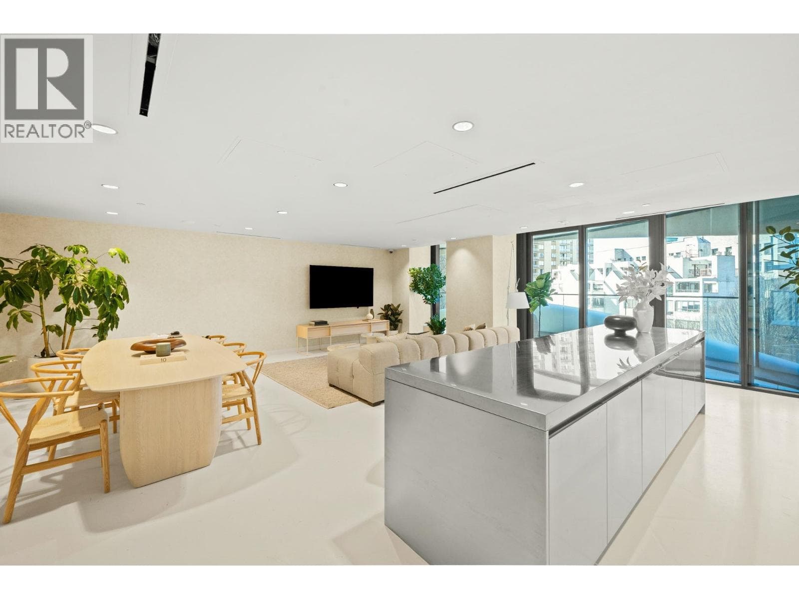 703 1033 NELSON DRIVE photo 4