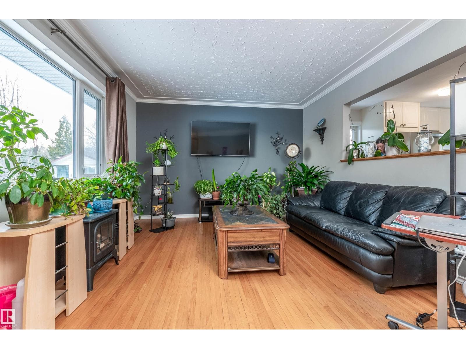 12836 107 ST NW photo 2