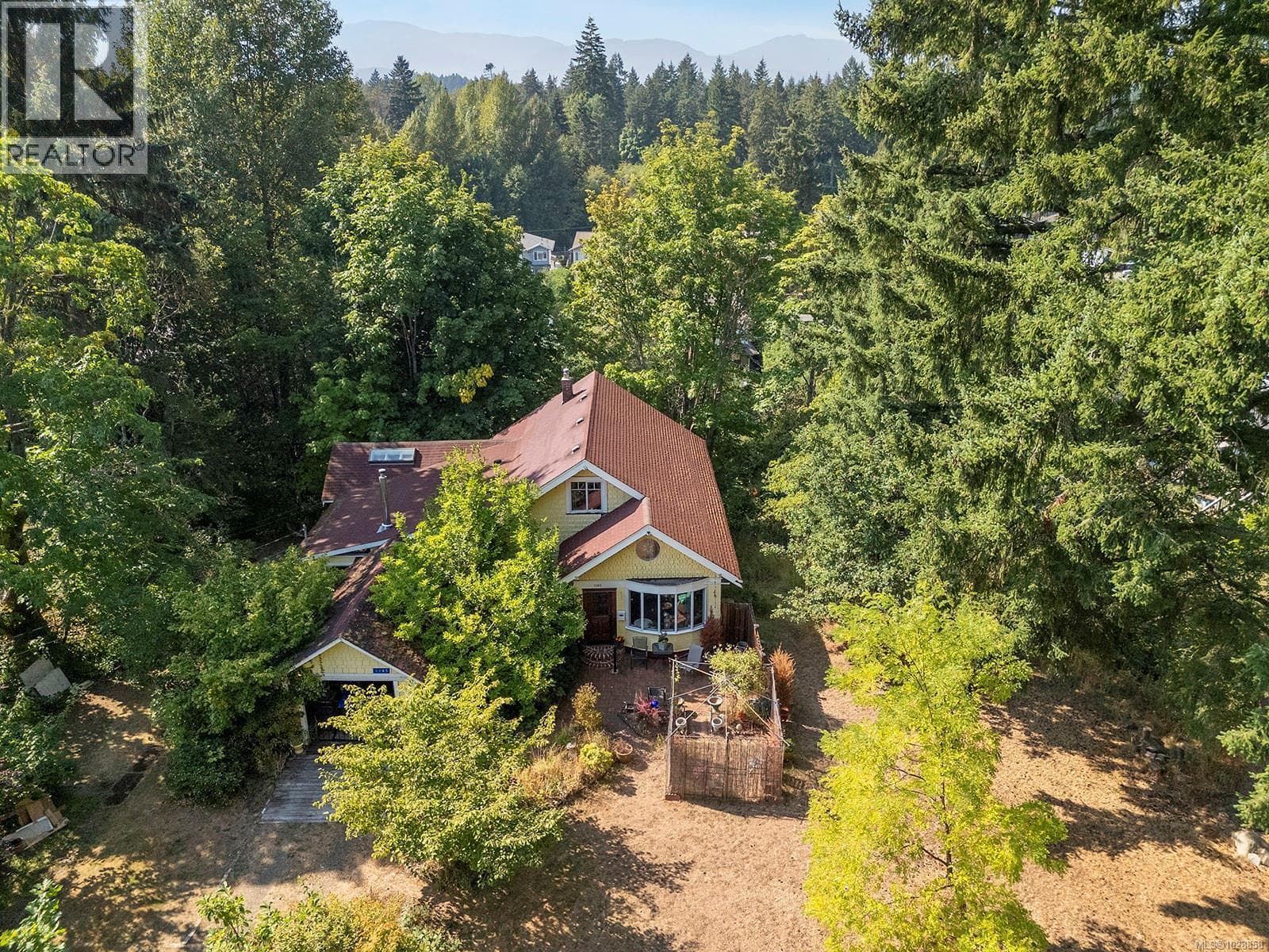 1185 5th St photo 5