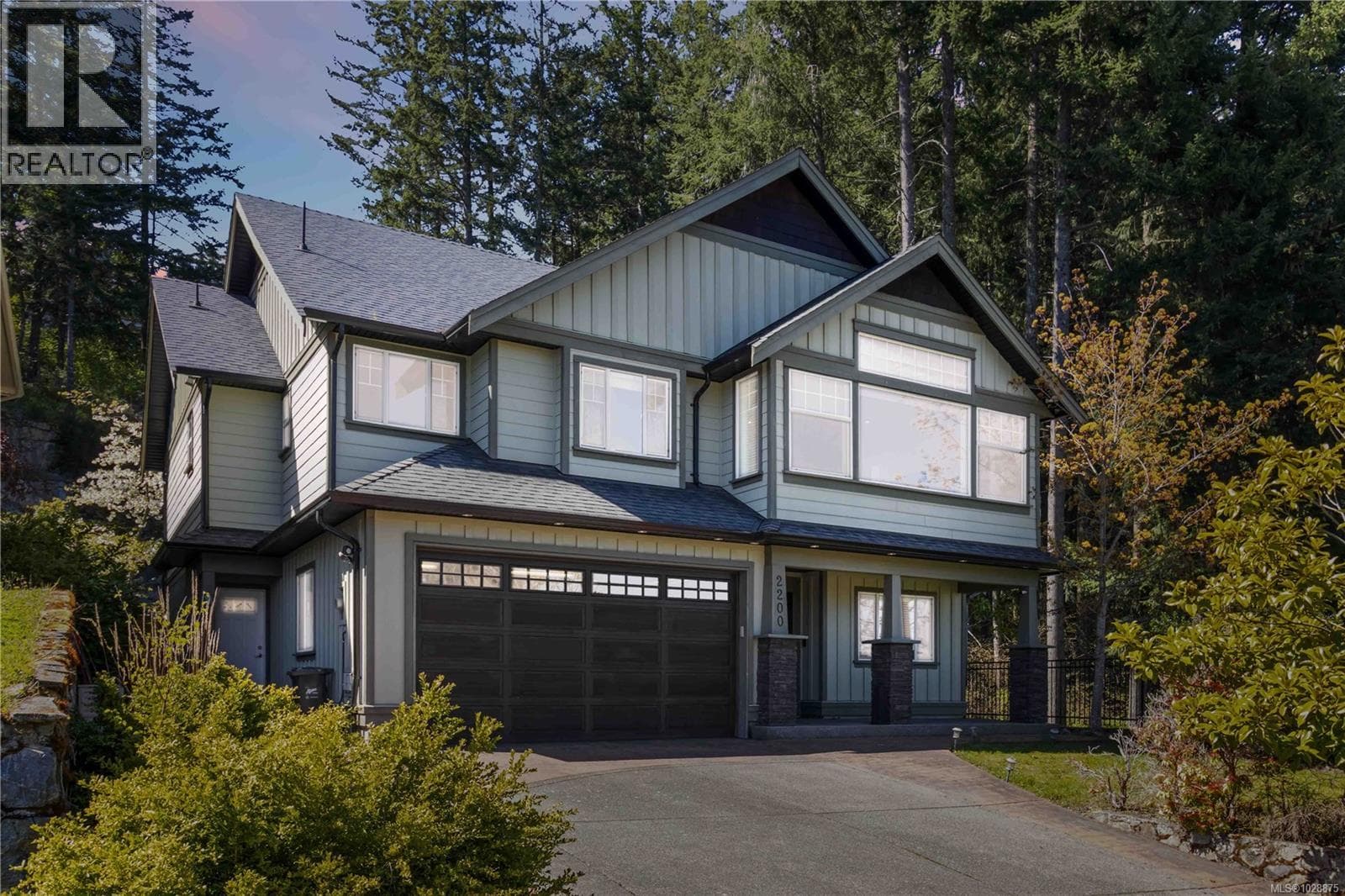 4 bed 4 bath single family at 2200 Players Dr — $1,320,000