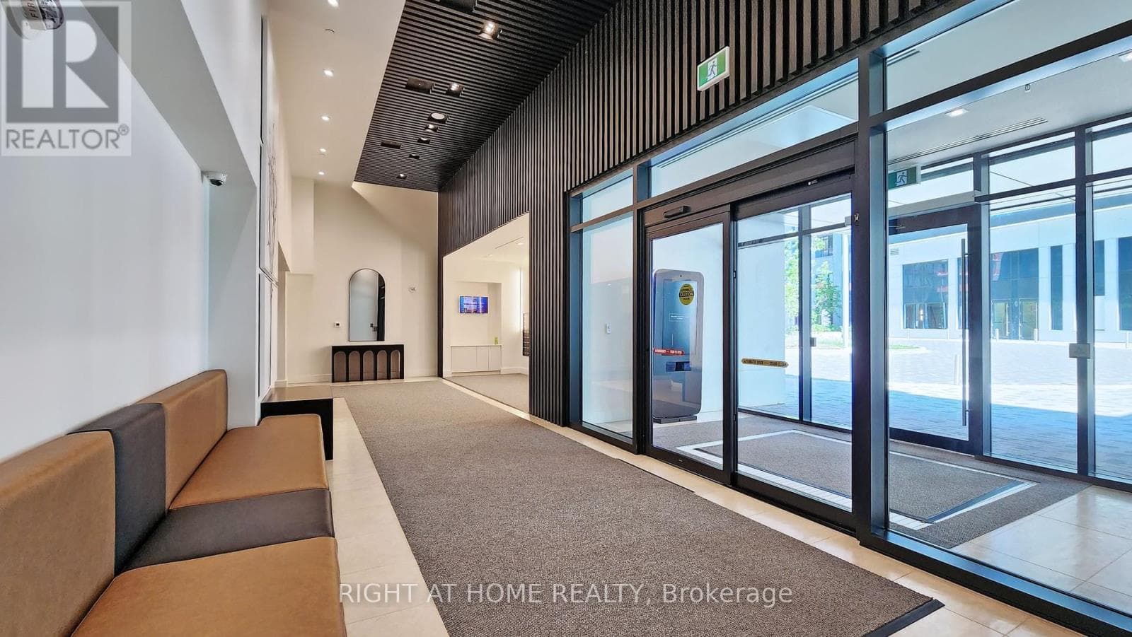 1508 - 3 ROSEWATER STREET photo 2