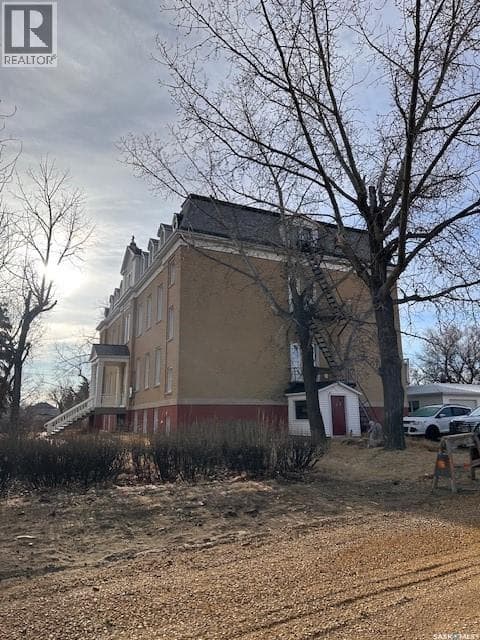 401 1st AVENUE — photo 3