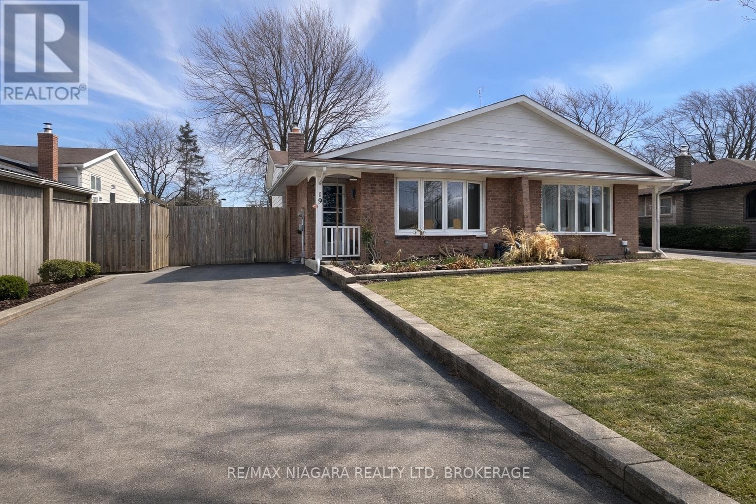 4 bed 2 bath single family at 19 NOTTINGHAM COURT — $449,900
