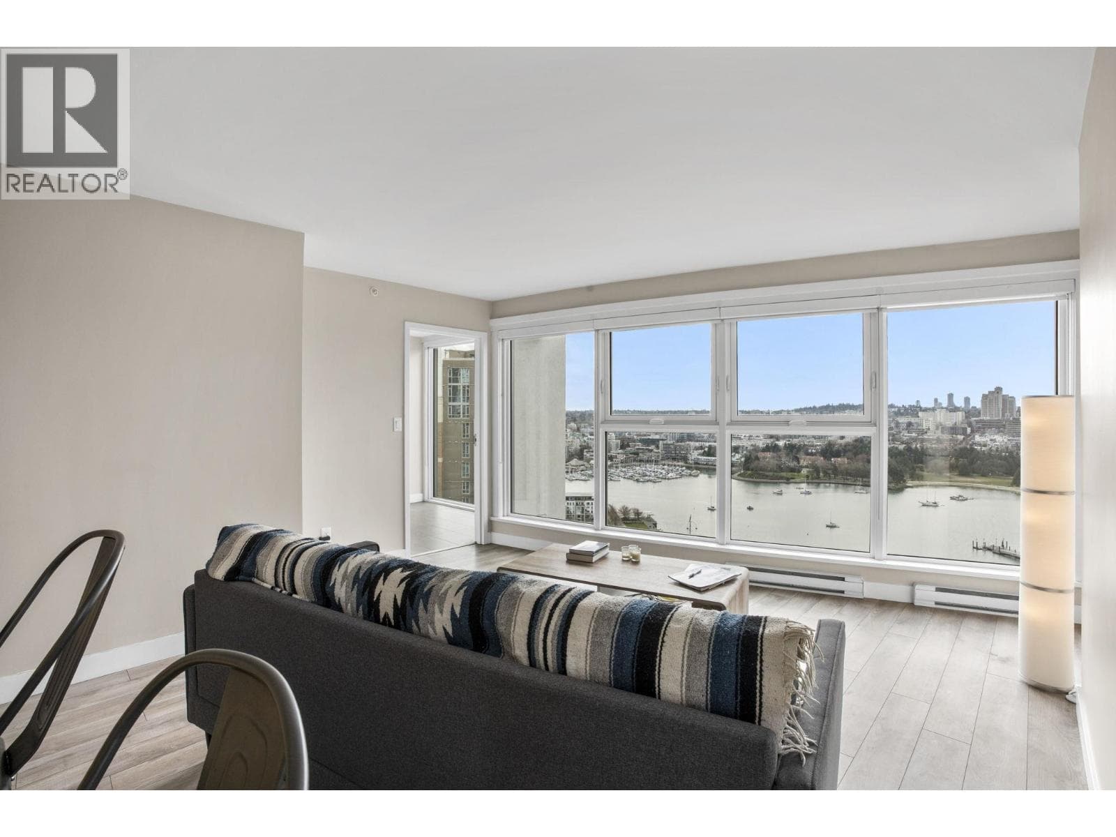 2705 1323 HOMER STREET photo 4