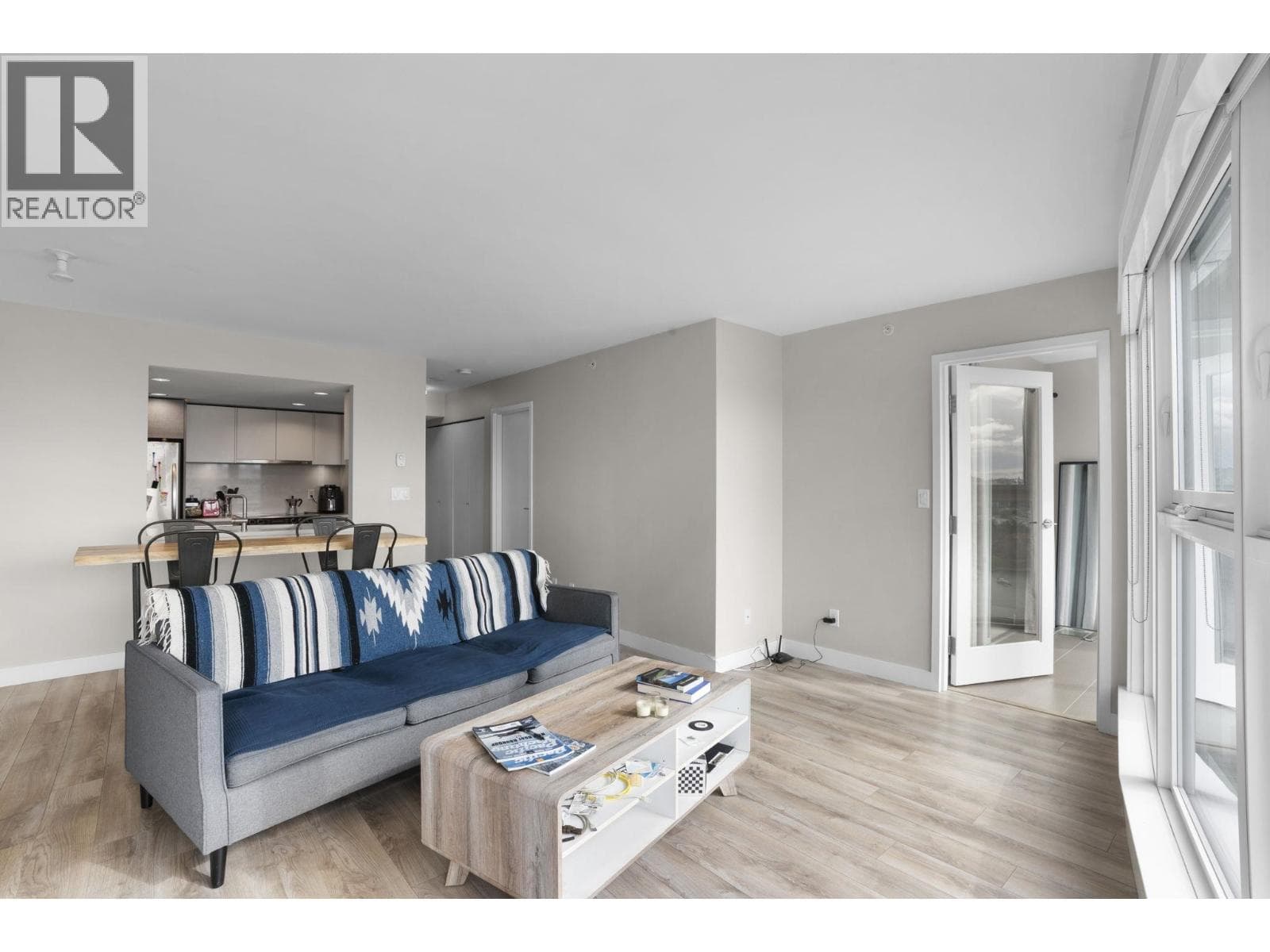 2705 1323 HOMER STREET photo 5