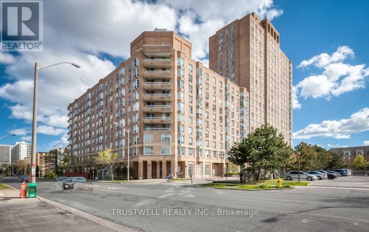 1 bed 1 bath single family at 1107 - 21 OVERLEA BOULEVARD — $445,000