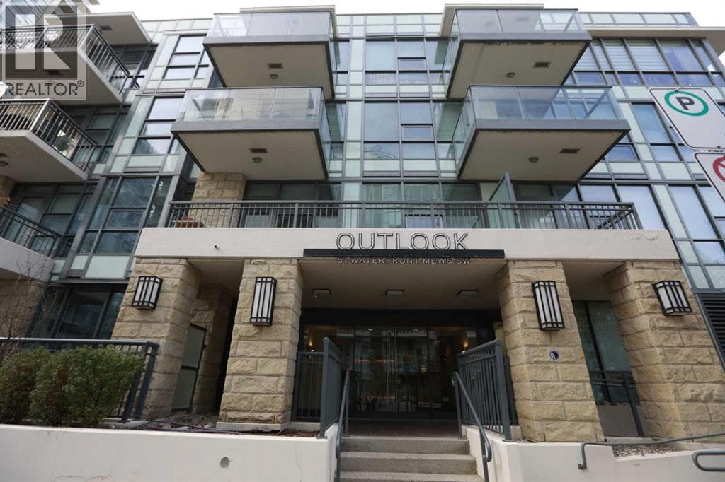 304, 51 Waterfront Mews SW — photo 2