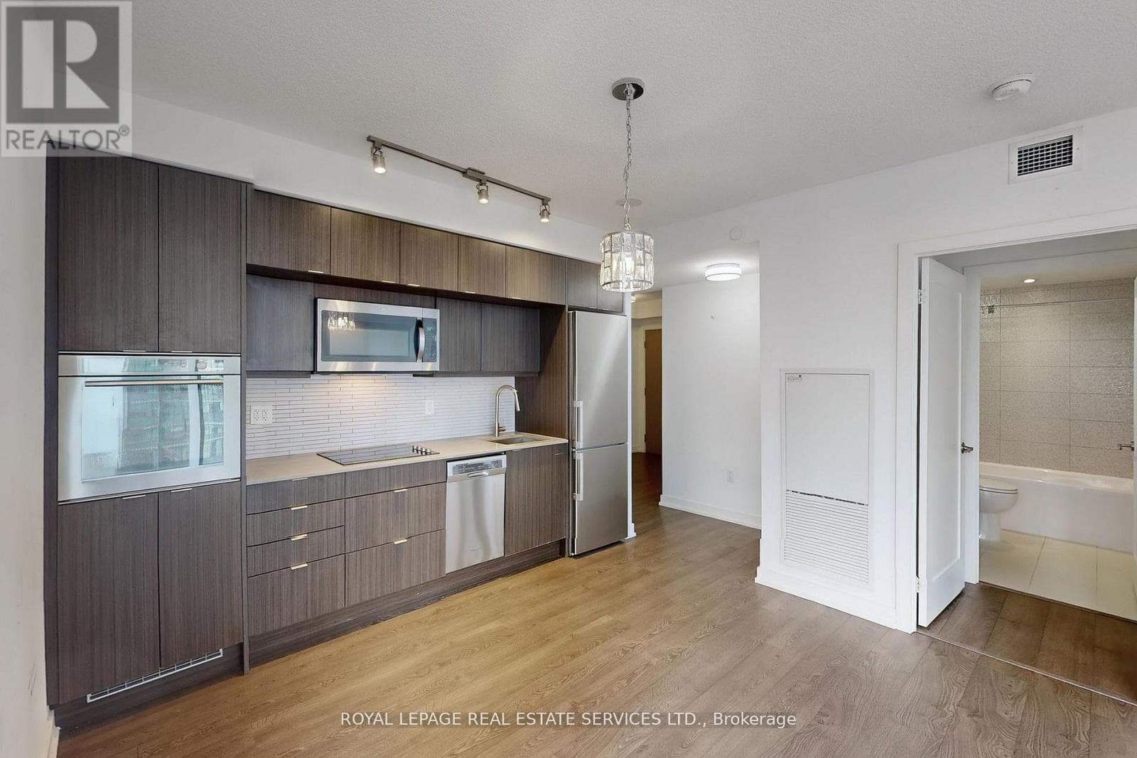 1403 - 10 YORK STREET photo 5