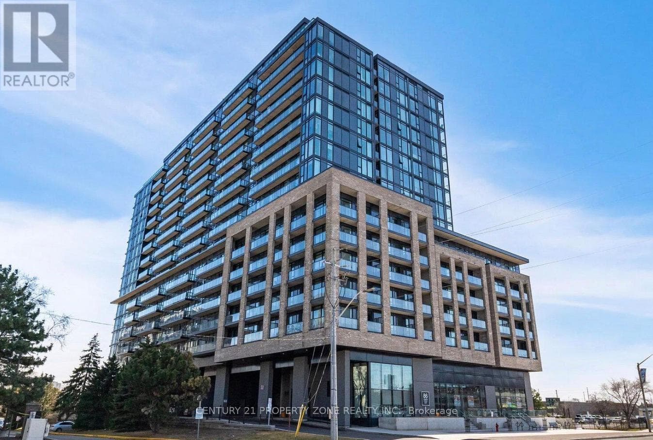 2 bed 1 bath single family at 1015 - 86 DUNDAS STREET E — $419,000