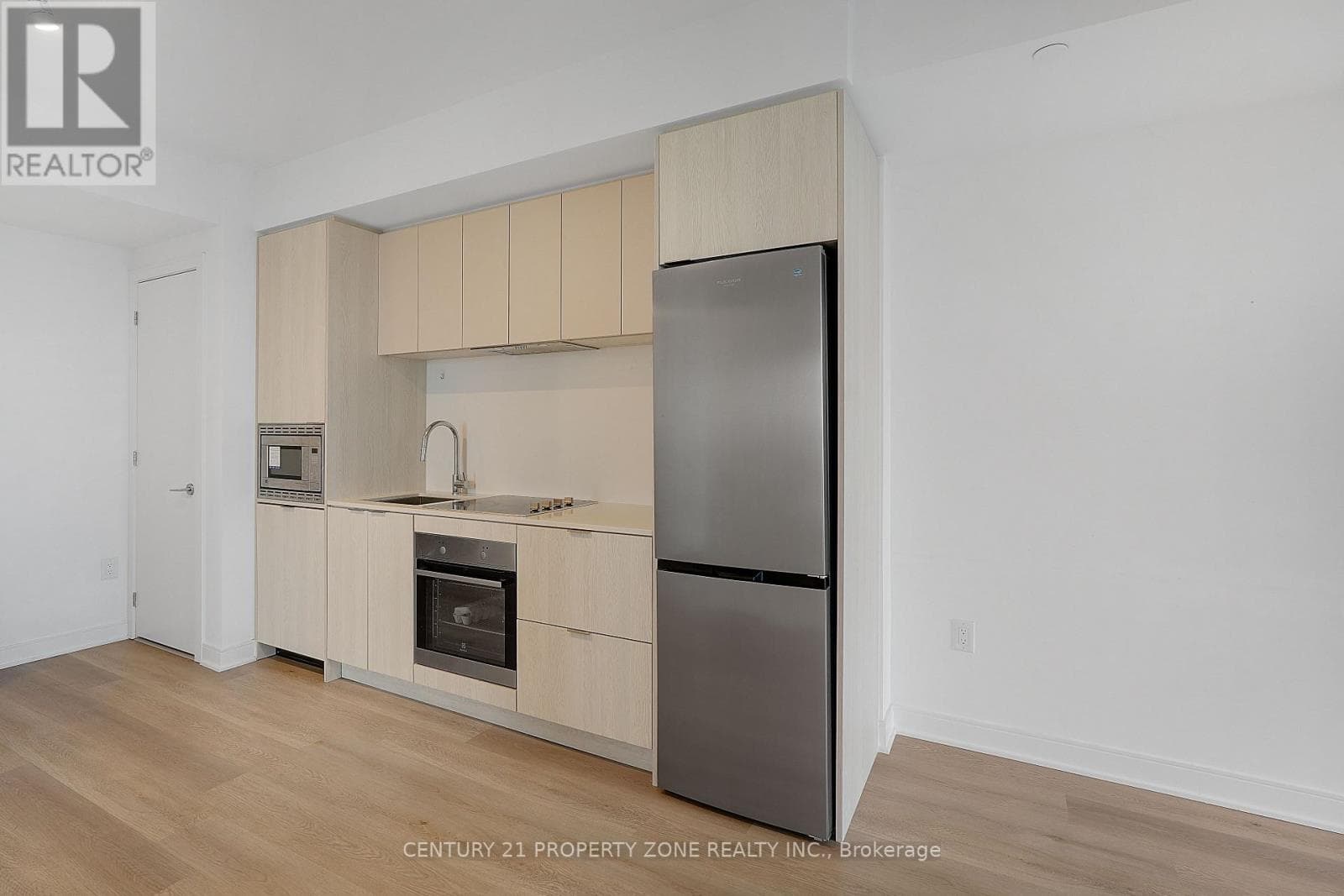 1015 - 86 DUNDAS STREET E photo 5