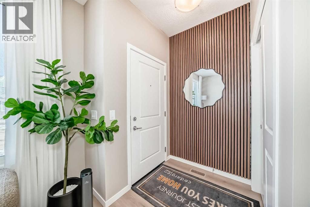 455 Tekarra Drive NW — photo 3