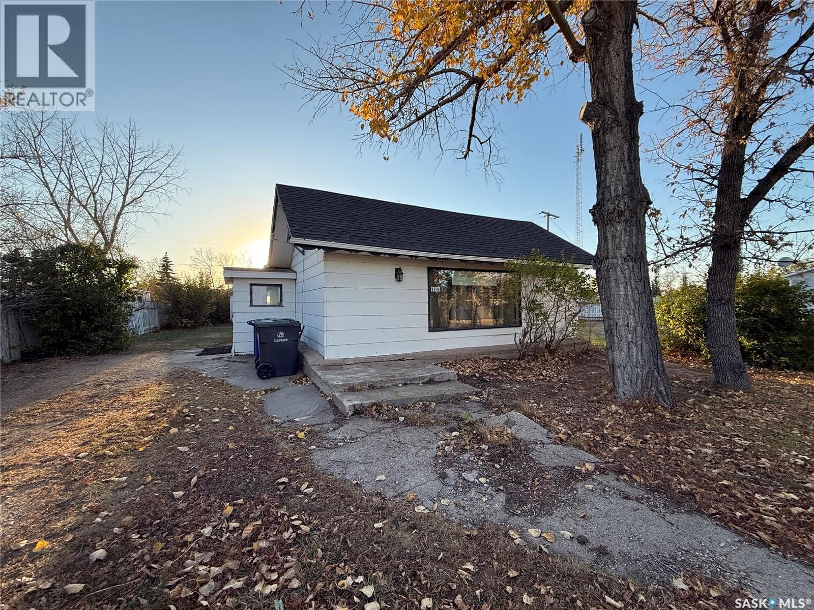2 bed 1 bath single family at 108 2nd AVENUE S — $55,000