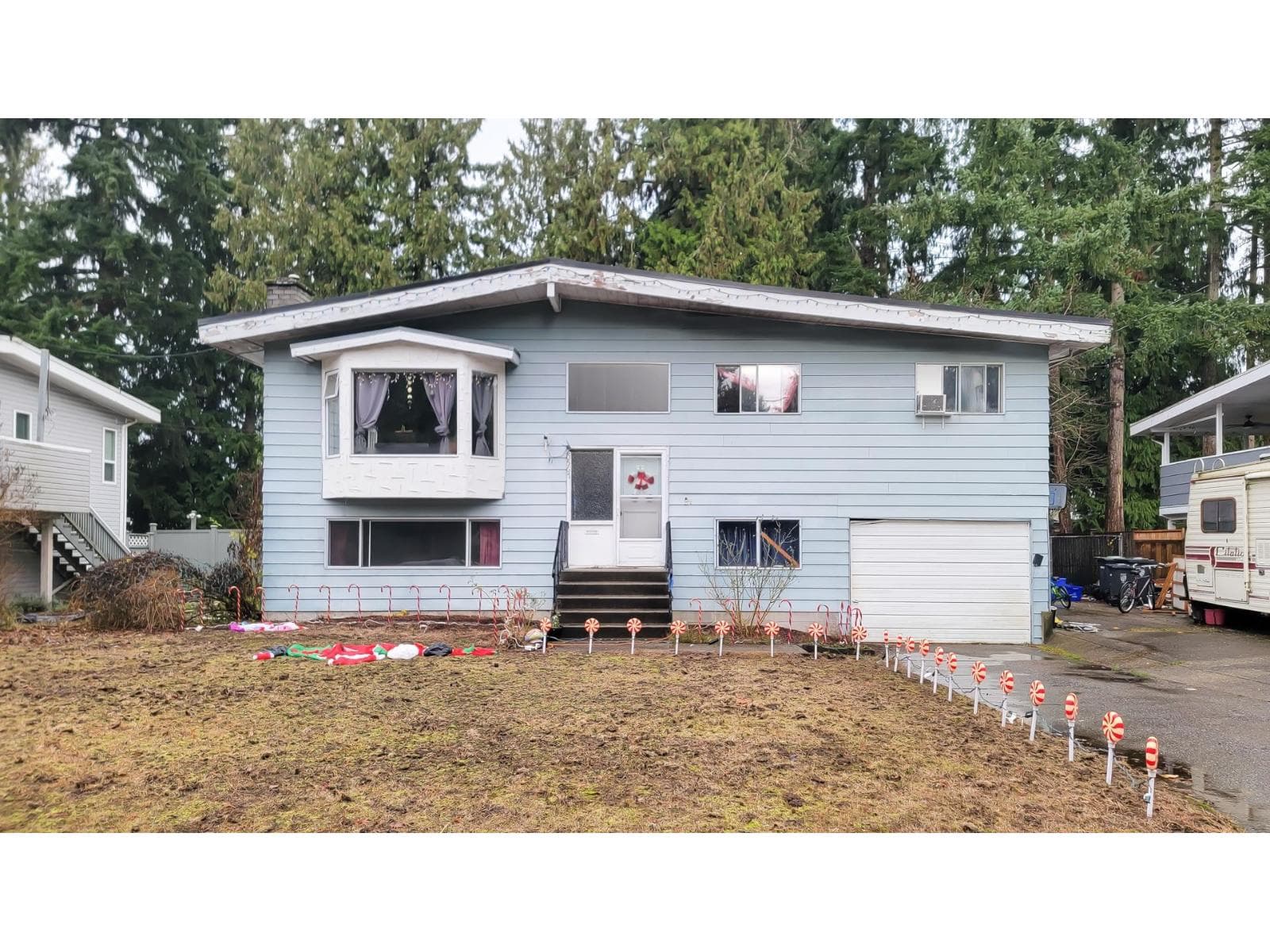 3 bed 2 bath single family at 20567 42 AVENUE — $1,050,000