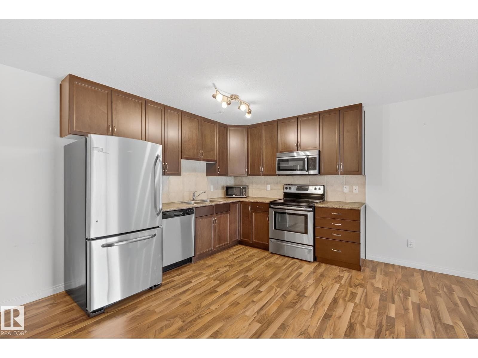 #216 1204 156 ST NW photo 3