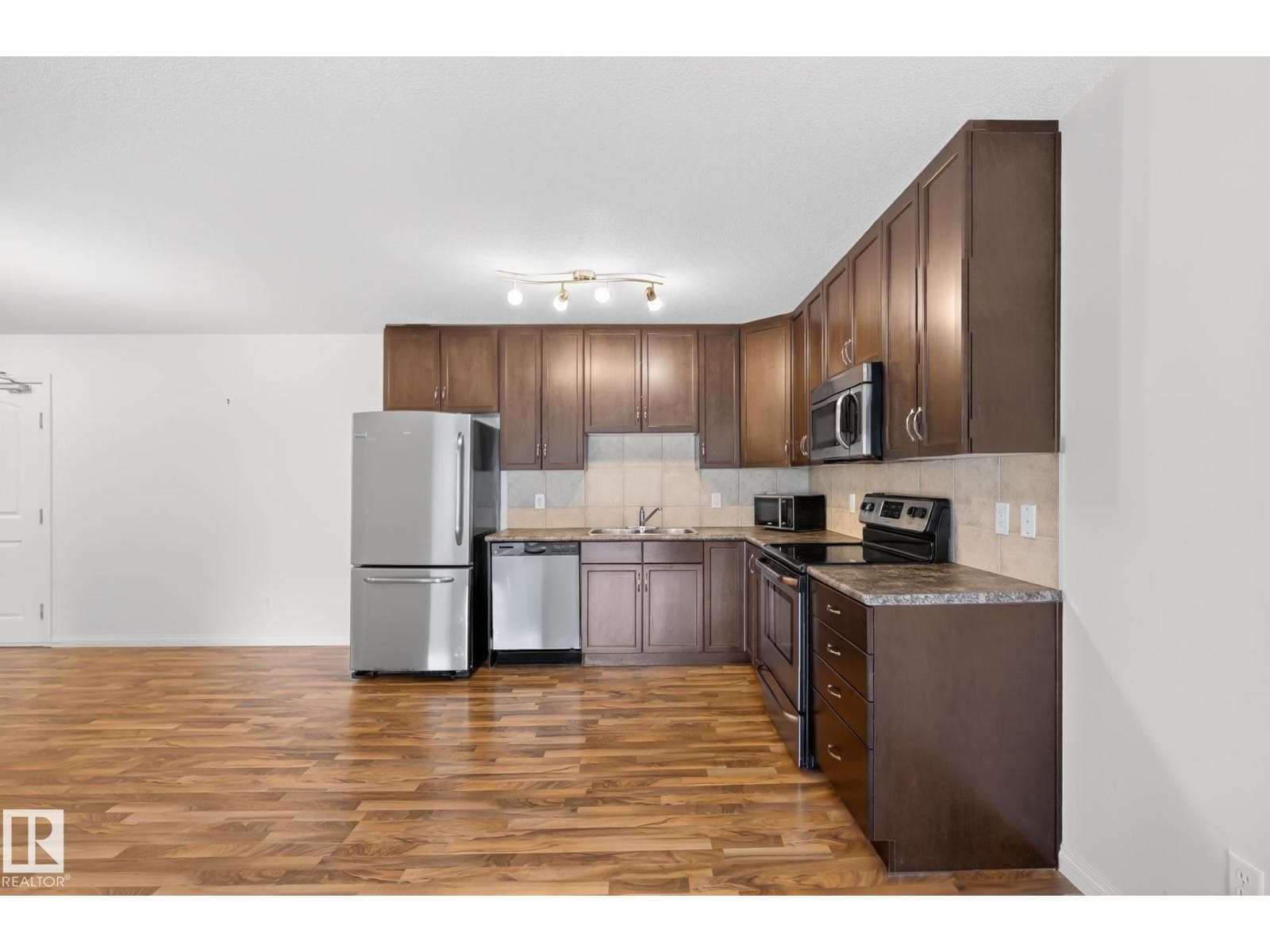 #216 1204 156 ST NW photo 4