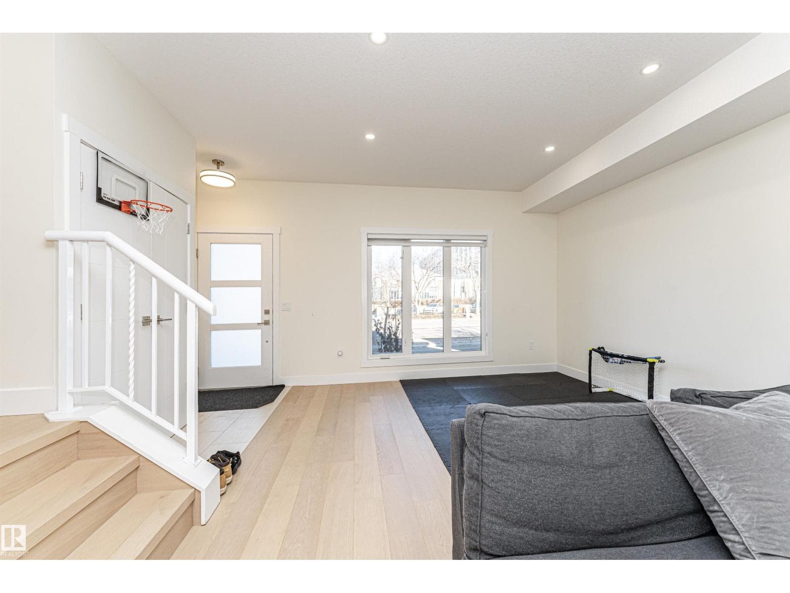 #2 11569 UNIVERSITY AV NW — photo 5