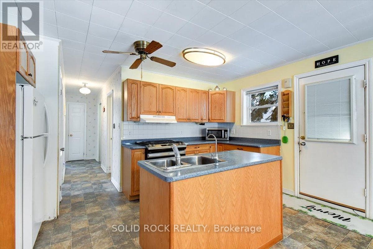 147 CEDAR DRIVE photo 4