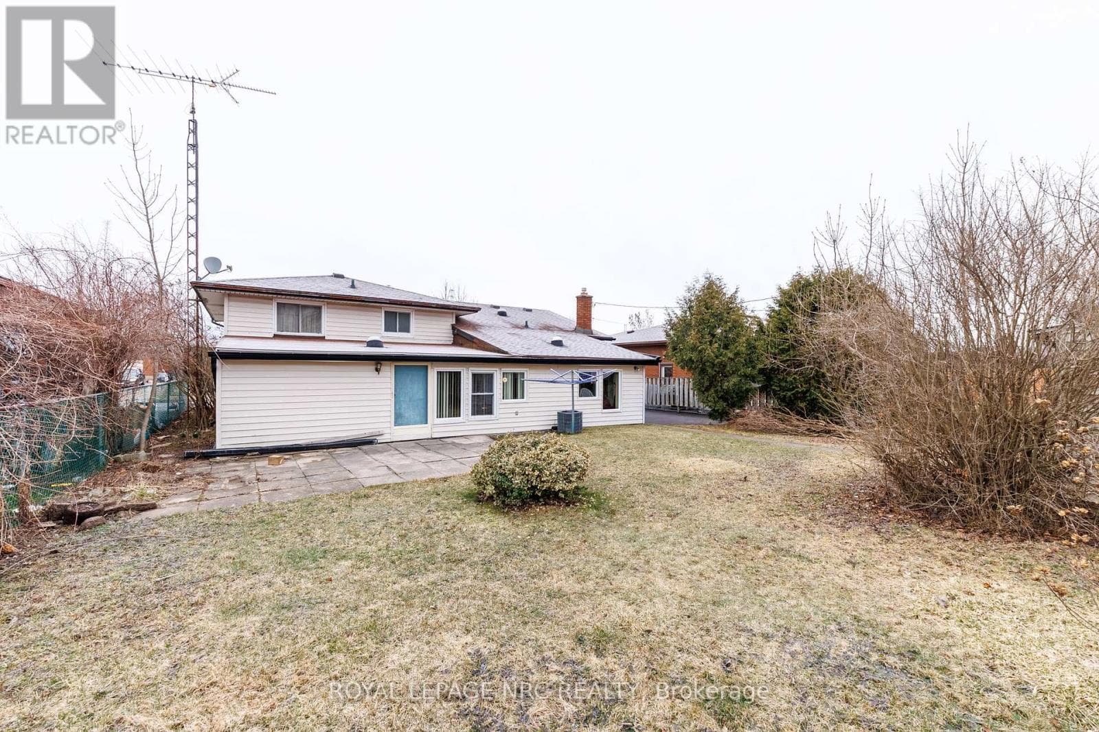 33 STRATHMORE CRESCENT photo 5