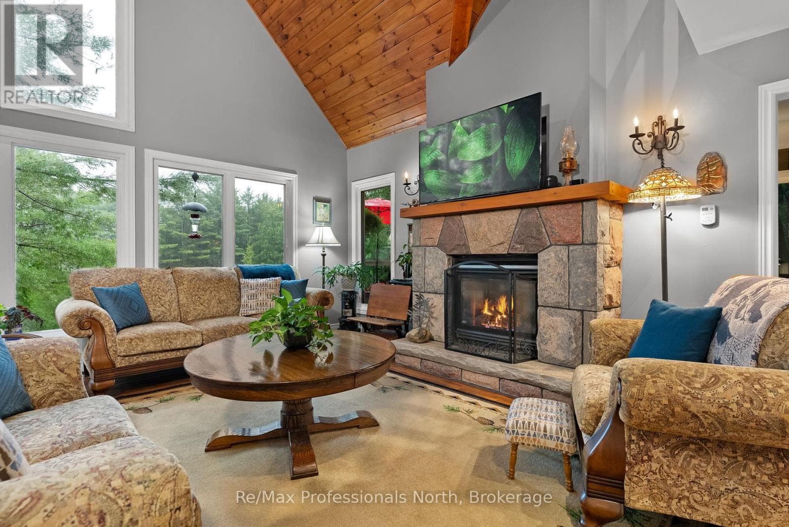 1005 LAIDLAW AVENUE photo 4