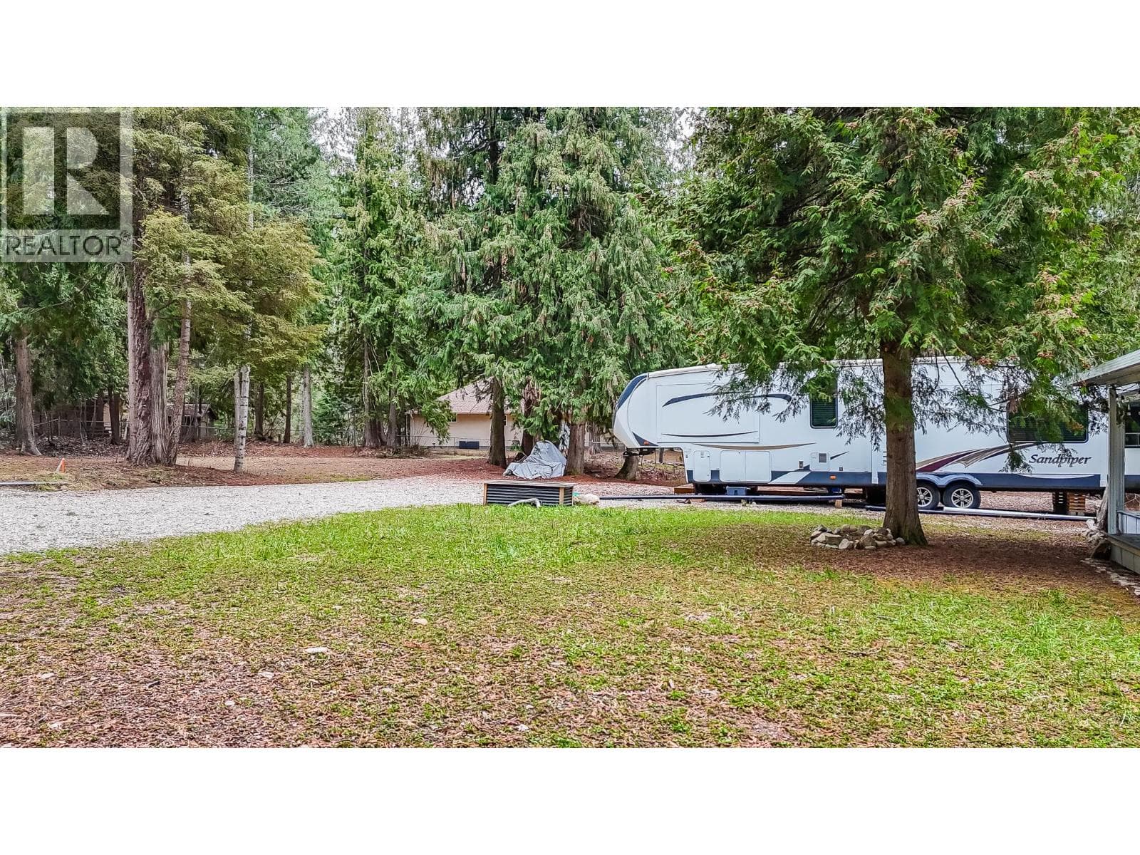 656 Swansea Point Road photo 4