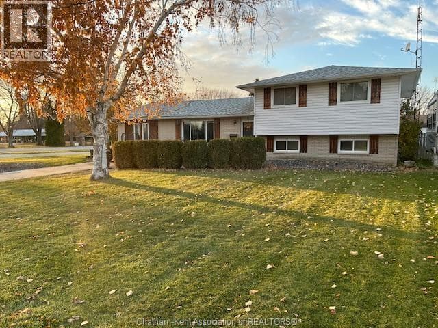 3 bed 2 bath single family at 3 Thibodeau STREET — $469,900