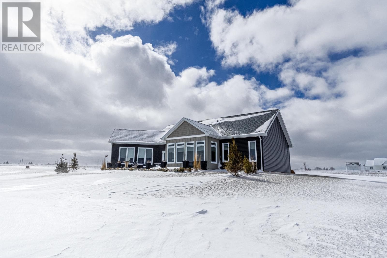 148 BLUE BAY Drive photo 3
