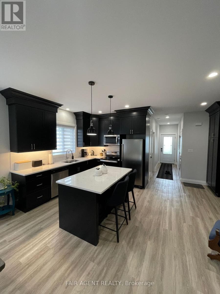 2 - 255 ALBERT STREET photo 3
