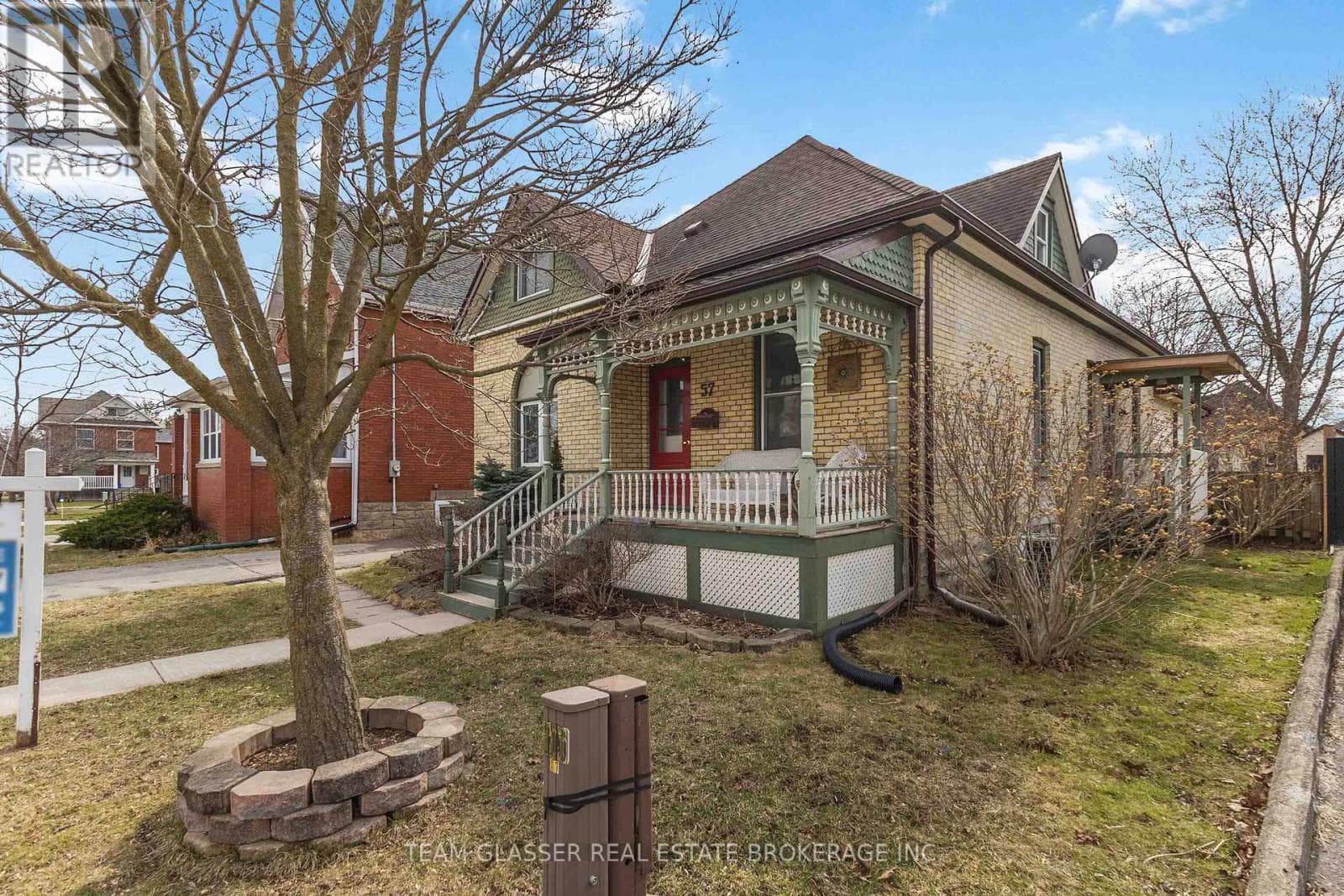 57 LOCUST STREET photo 5
