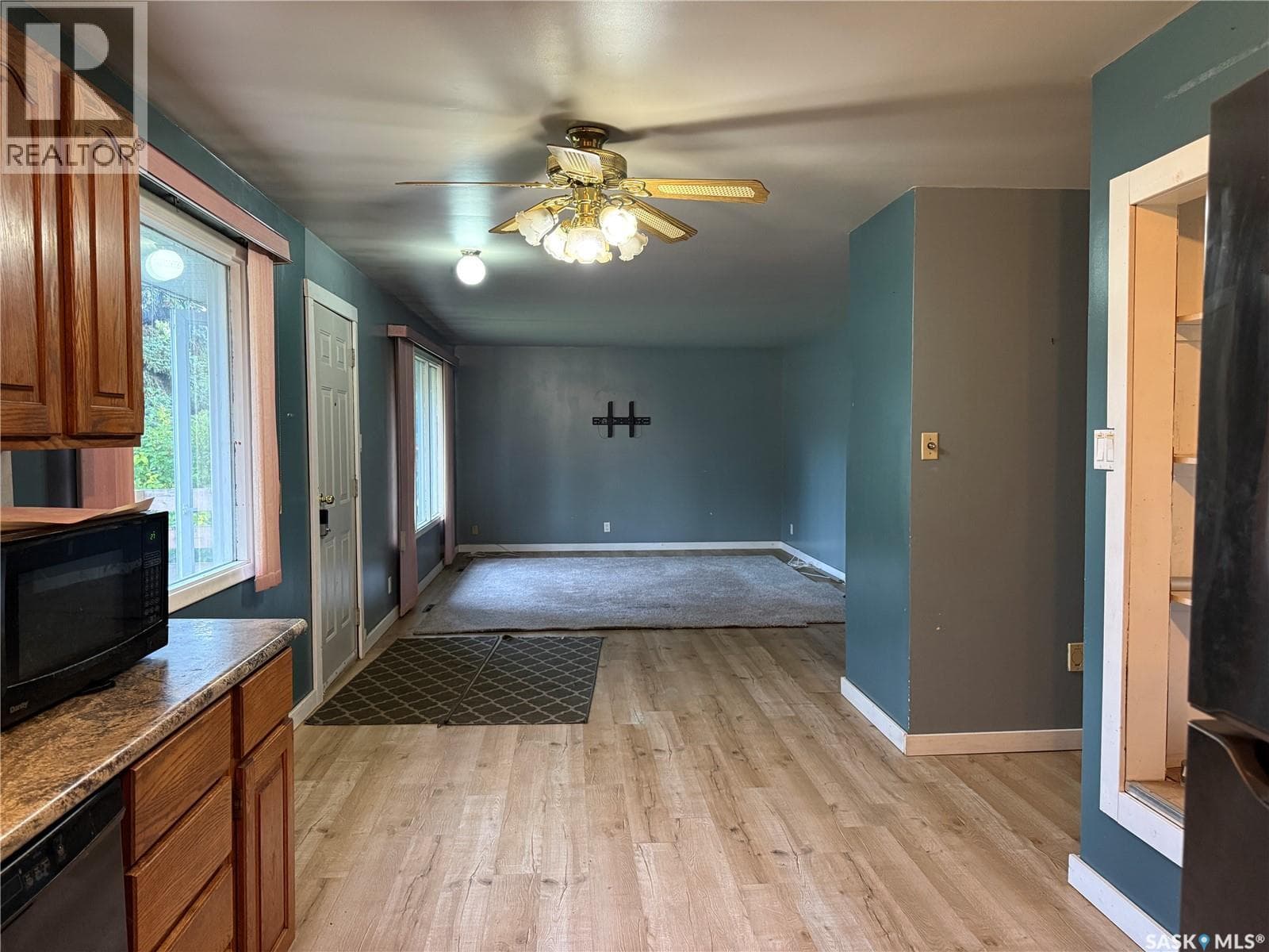 518 3rd AVENUE W photo 4