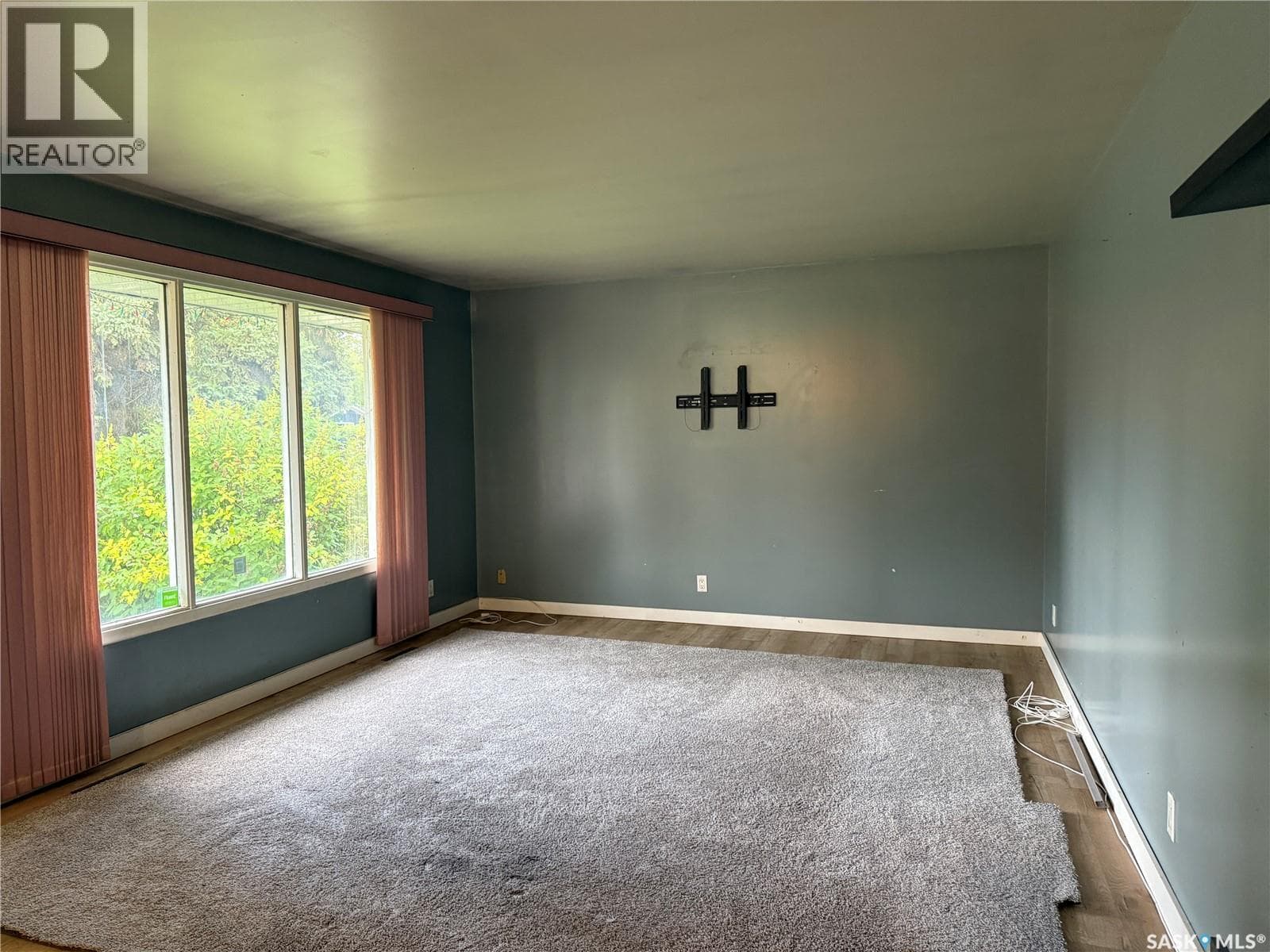518 3rd AVENUE W photo 5