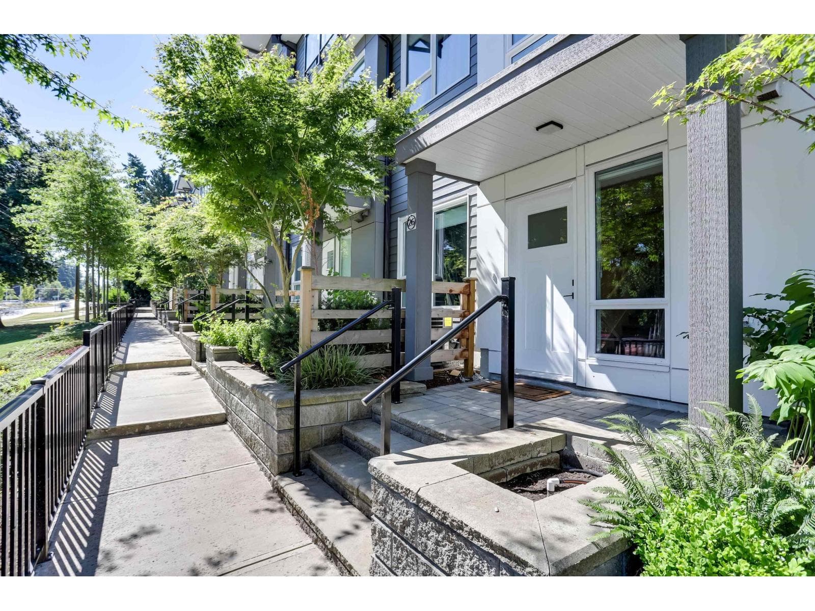 4 bed 4 bath single family at 26 15030 28 AVENUE — $1,098,888