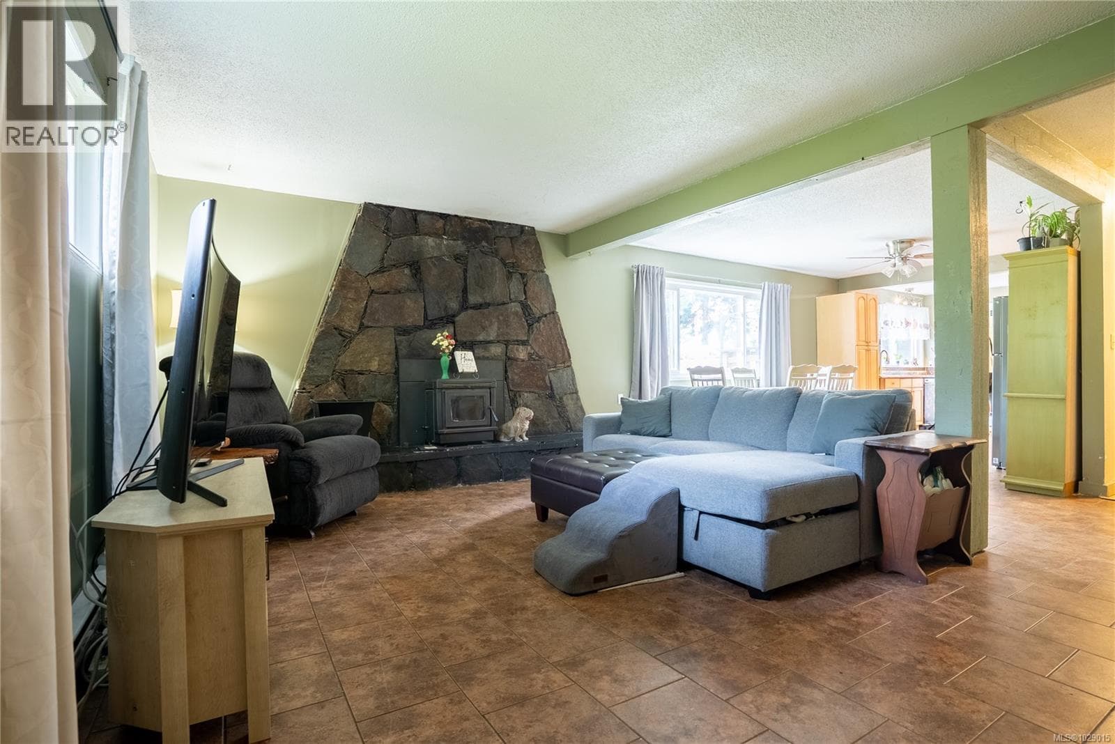 2808 Sooke Lake Rd photo 3