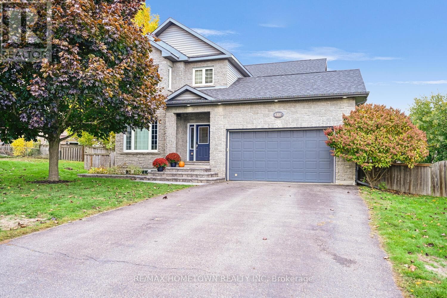 4 bed 4 bath single family at 1337 CUTHBERTSON AVENUE — $959,900