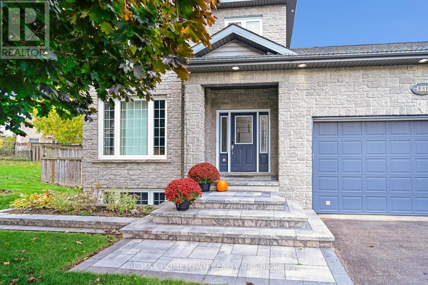 1337 CUTHBERTSON AVENUE photo 3