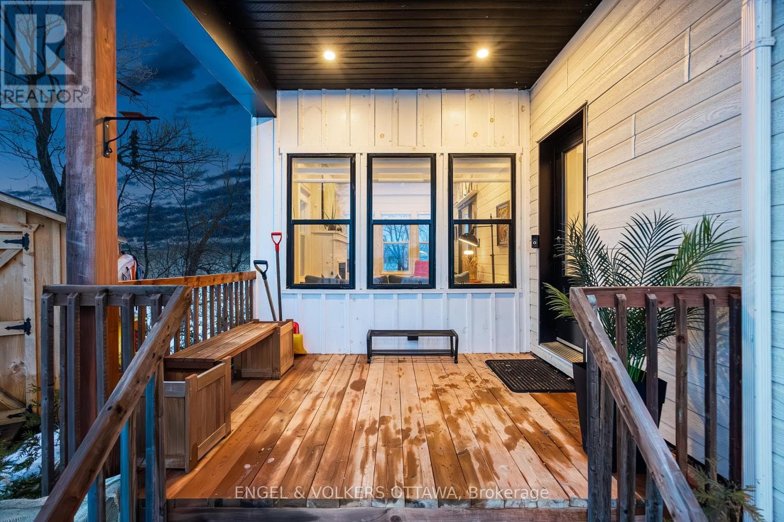 2882 BAY ROAD photo 5