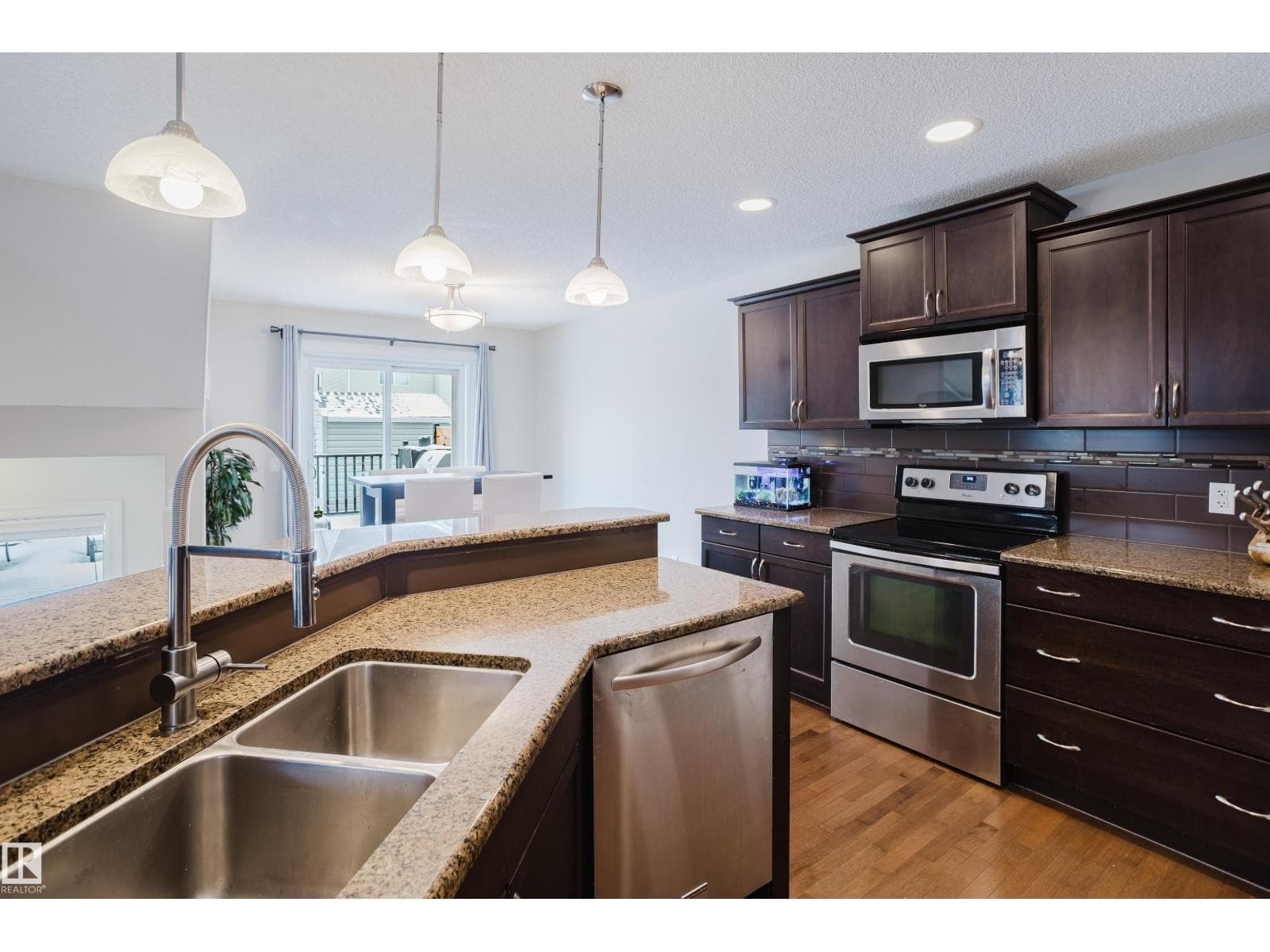 1740 59 ST SW photo 2