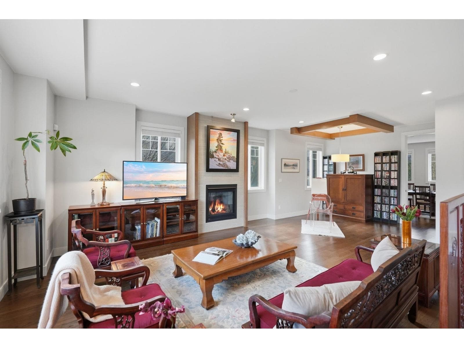 65 15988 32 AVENUE photo 4