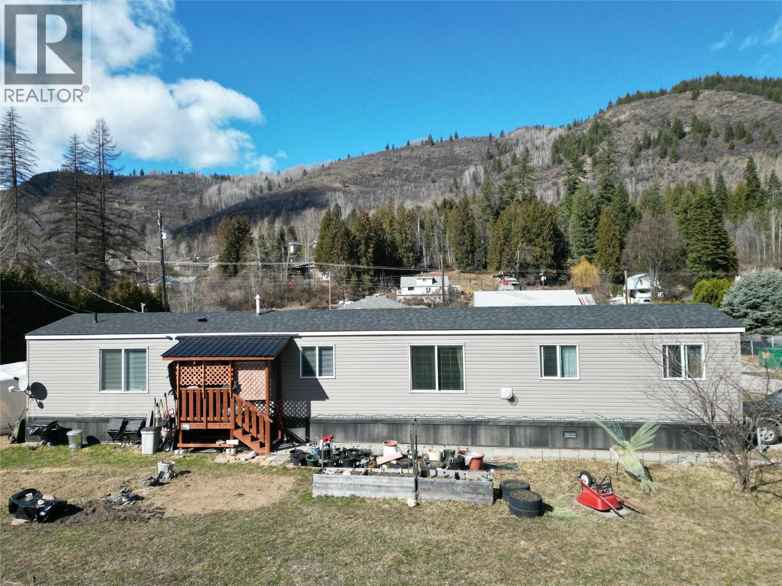 1034 Highway 3B Unit# 2 photo 3