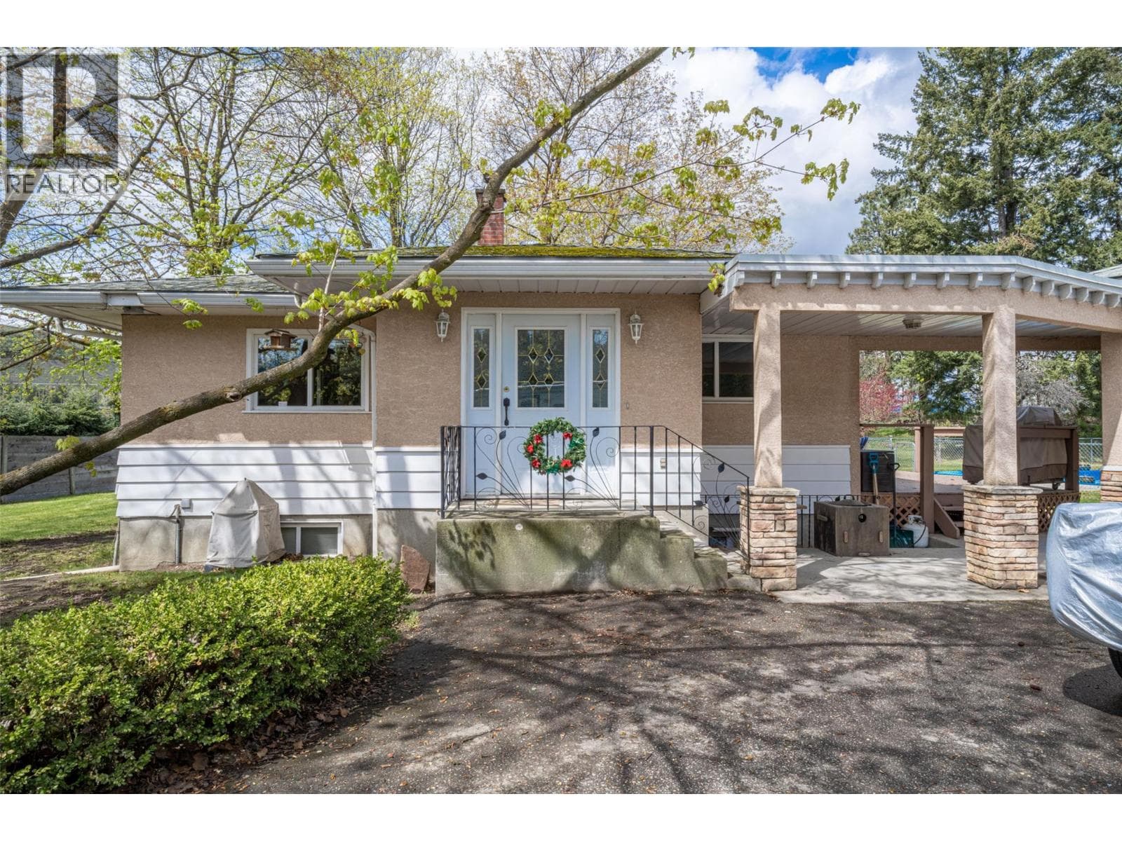 5 bed 2 bath agriculture at 10003 6 Highway — $2,250,000