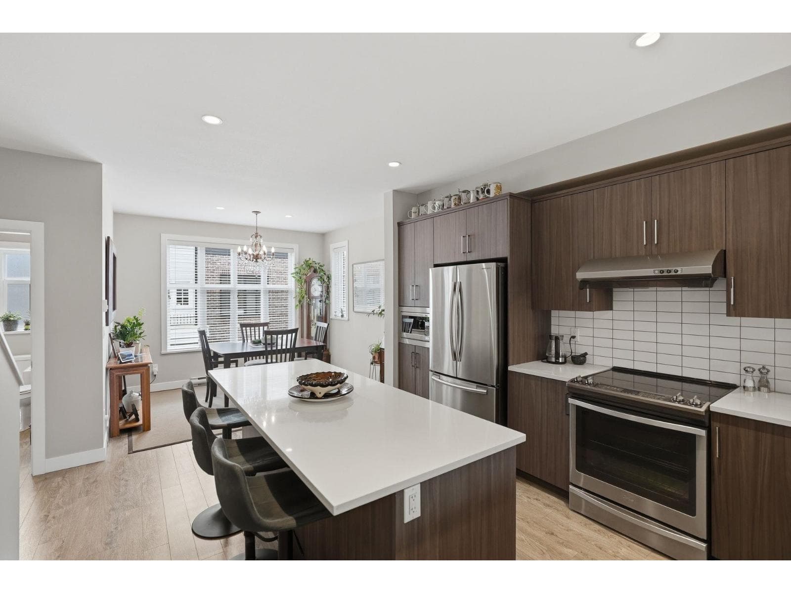 13 15588 32 AVENUE photo 4