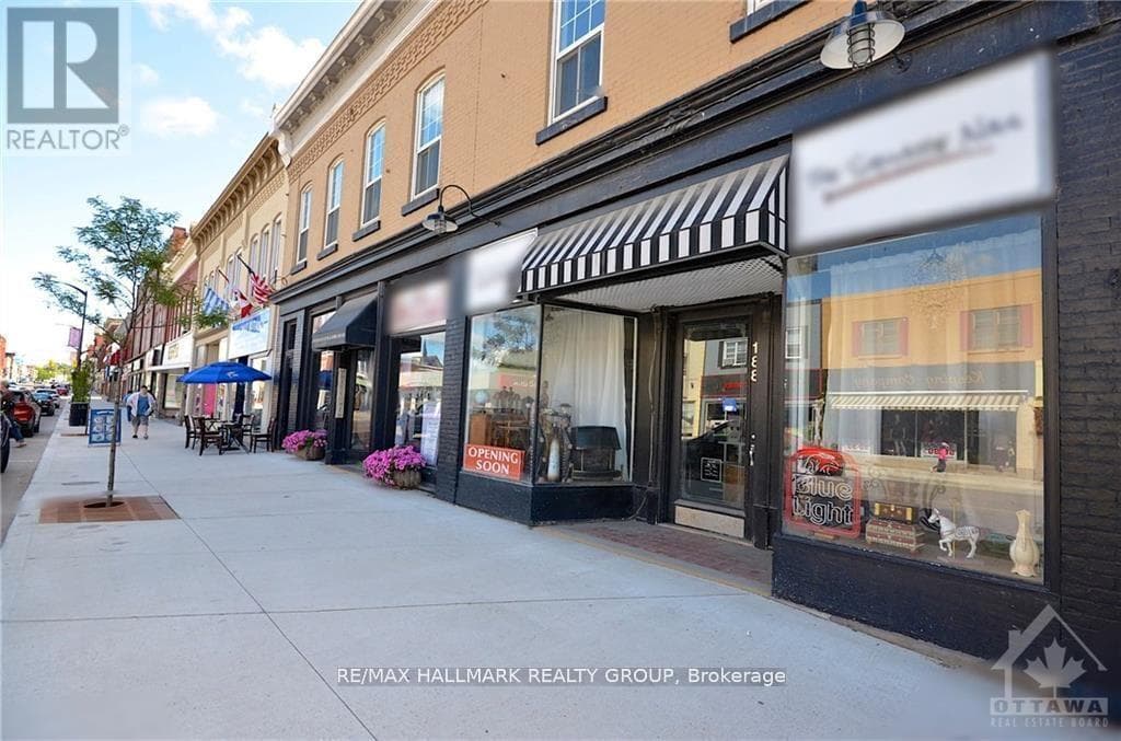 188-192 RAGLAN STREET S photo 4