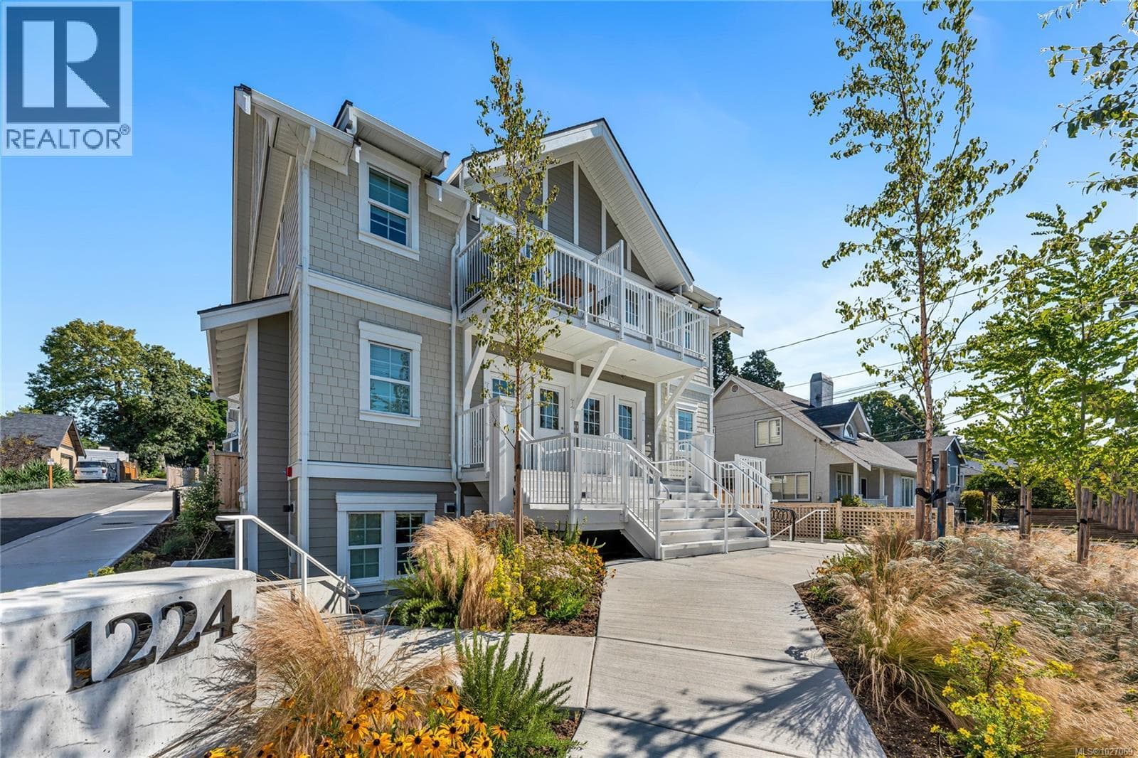 1 bed 1 bath single family at 102 A 1224 Richardson St — $444,900
