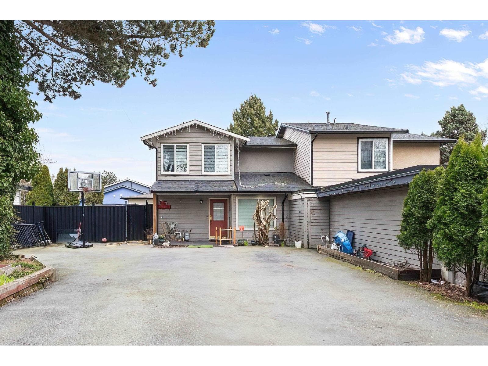 3 bed 2 bath single family at 6860 134 STREET — $894,900