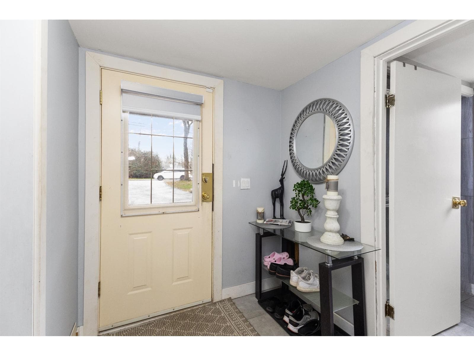 6860 134 STREET photo 3