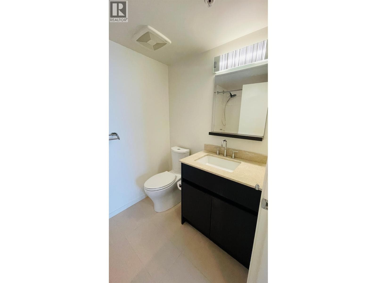 1107 7788 ACKROYD ROAD photo 4