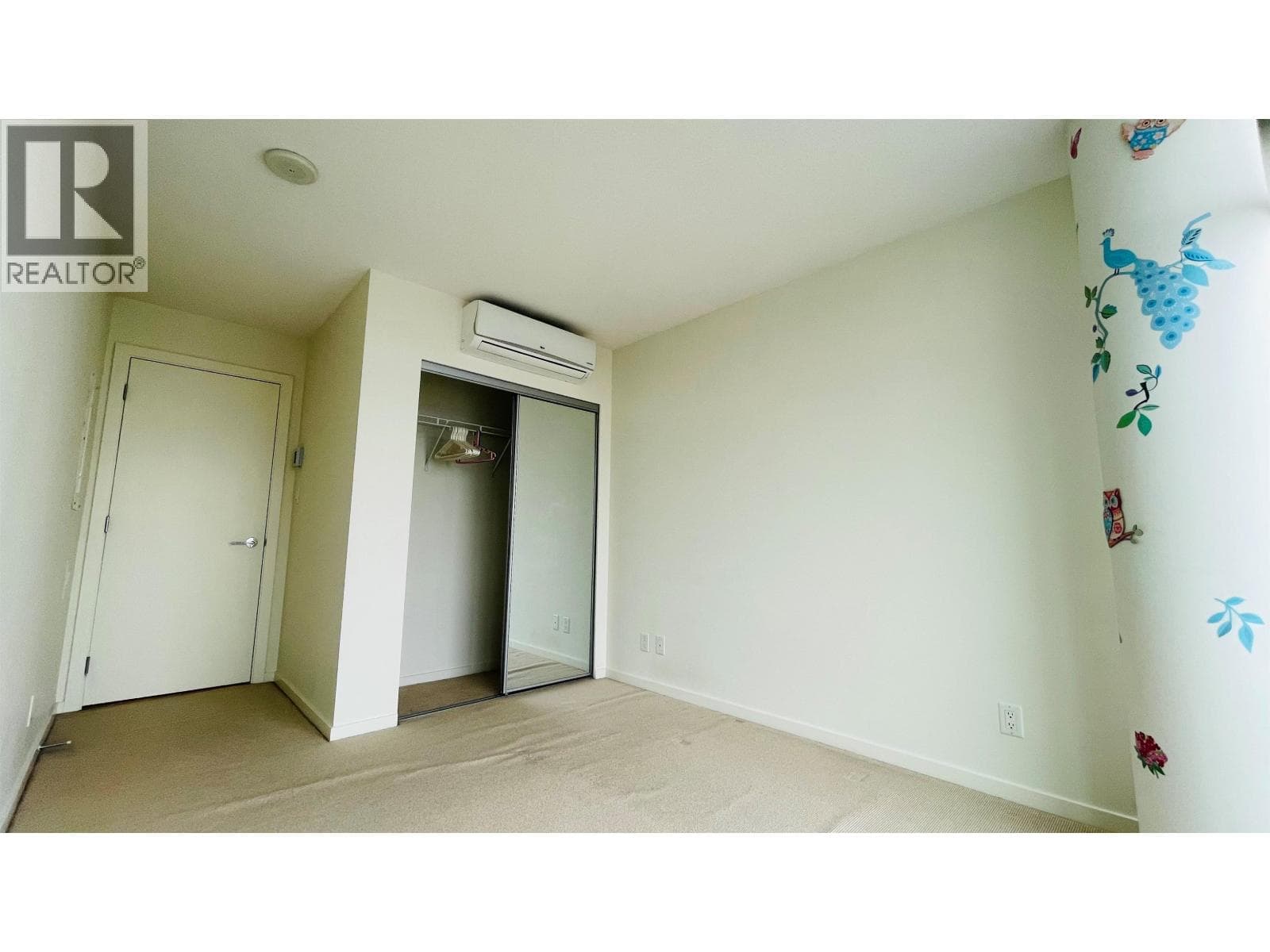 1107 7788 ACKROYD ROAD photo 5