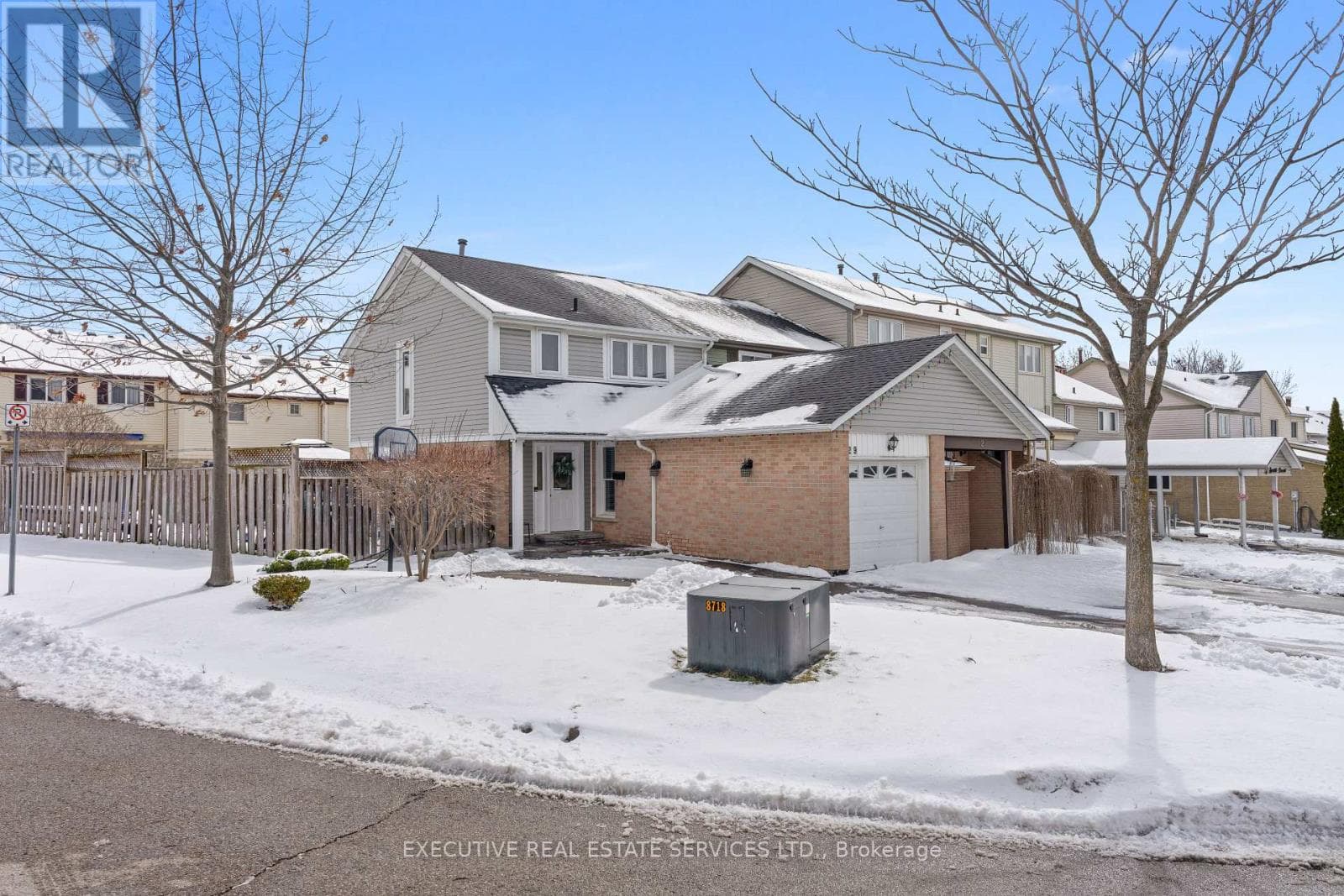 4 bed 2 bath single family at 29 SPARKLETT CRESCENT — $749,999