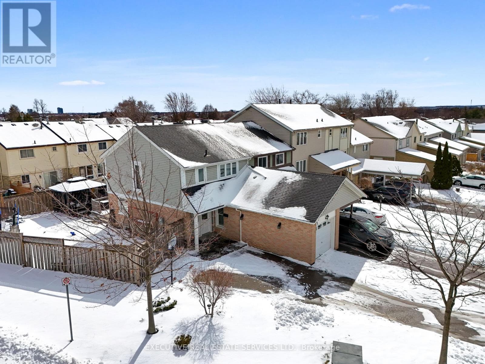 29 SPARKLETT CRESCENT photo 3