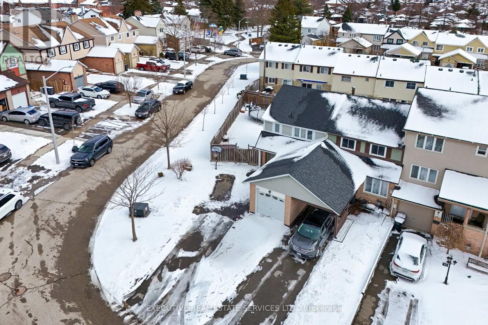 29 SPARKLETT CRESCENT photo 4
